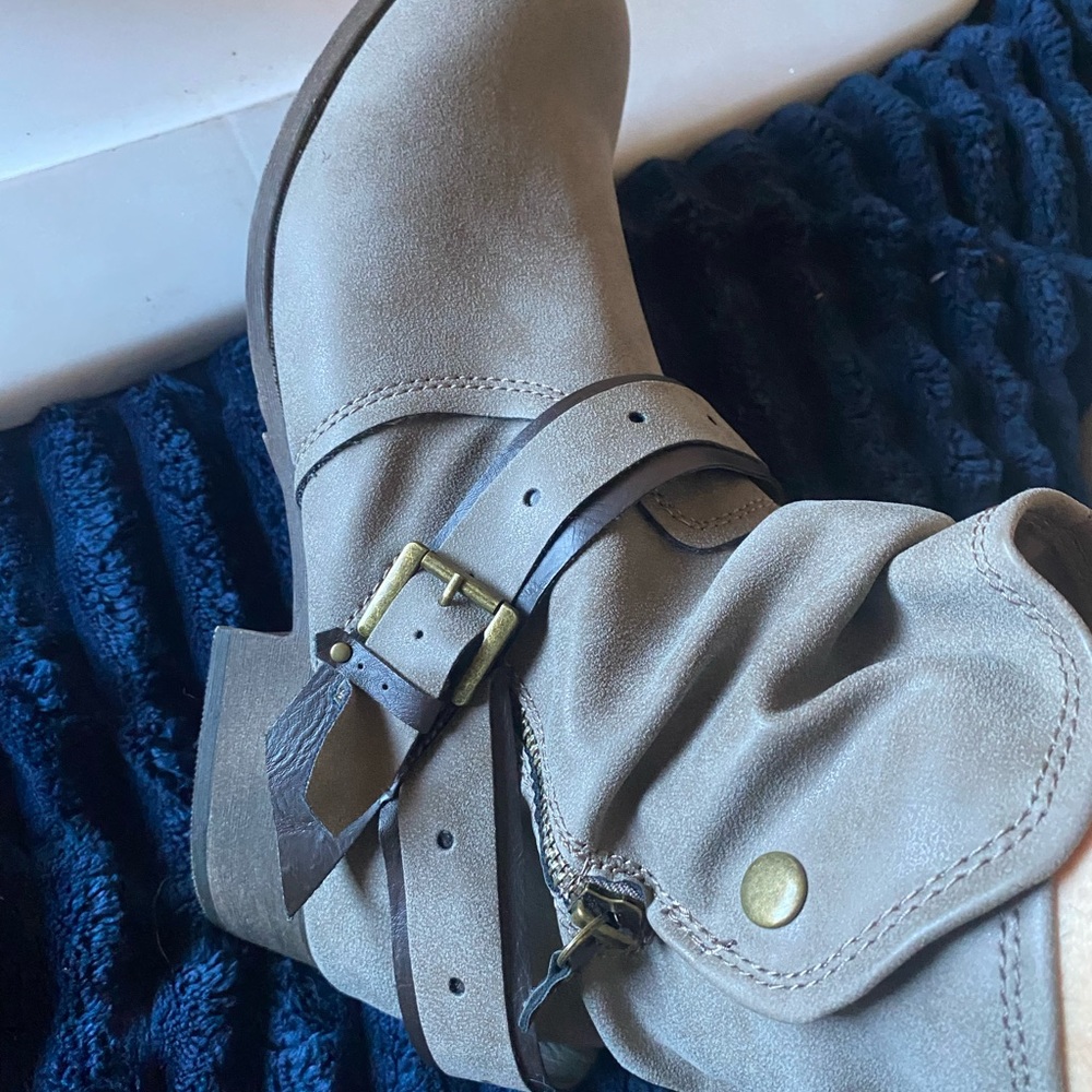 Stylish Buckle Ankle Boots